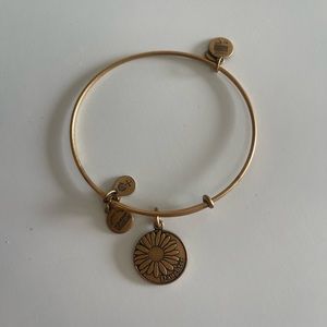 Alexi and Ani bracelet ♥️💕❤️